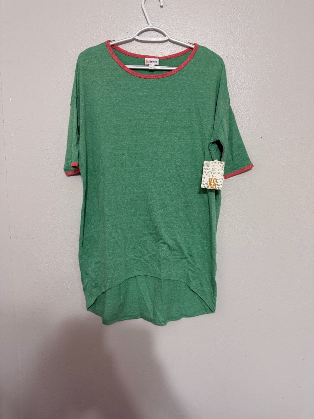 🎄 Vibrant & Sporty! LuLaRoe Heather Kelly Green & Coral Pink Trim Irma Tunic To
